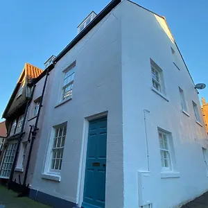 https://harbourside-house.yorkshirehotels.net